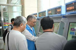 服务前移，情暖患者——医院职能部门员工开展门诊志愿服务侧记